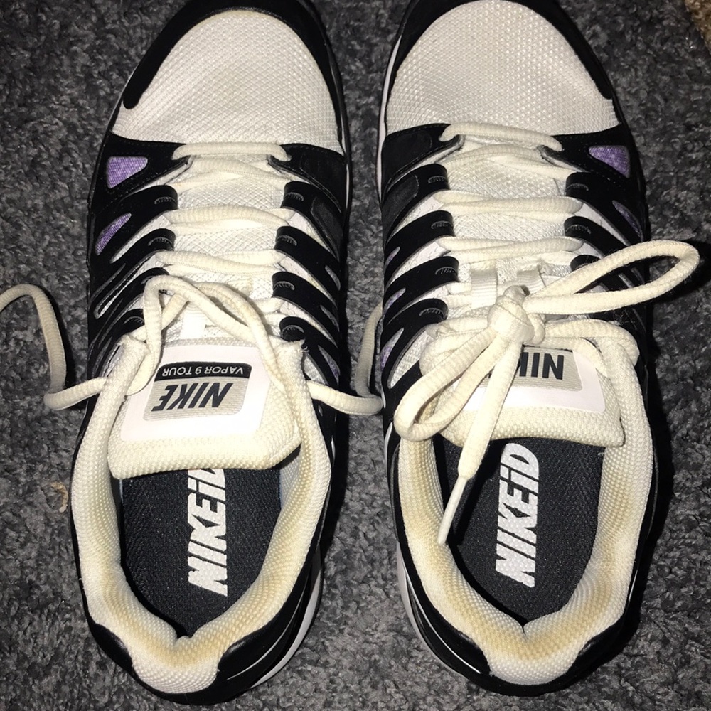 Nike Vapor 9 Tour Tennis Shoes